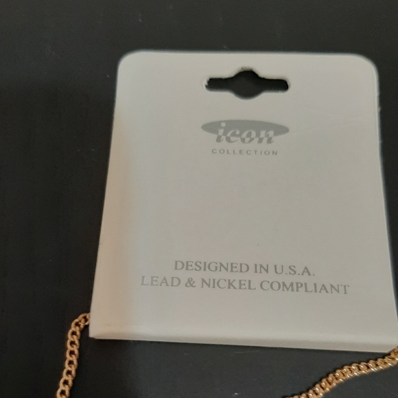 NWT! ICON Collection Necklace - Picture 3 of 10
